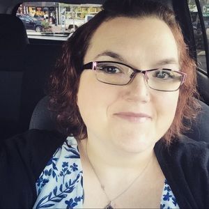 Meet your Posher, Pauline